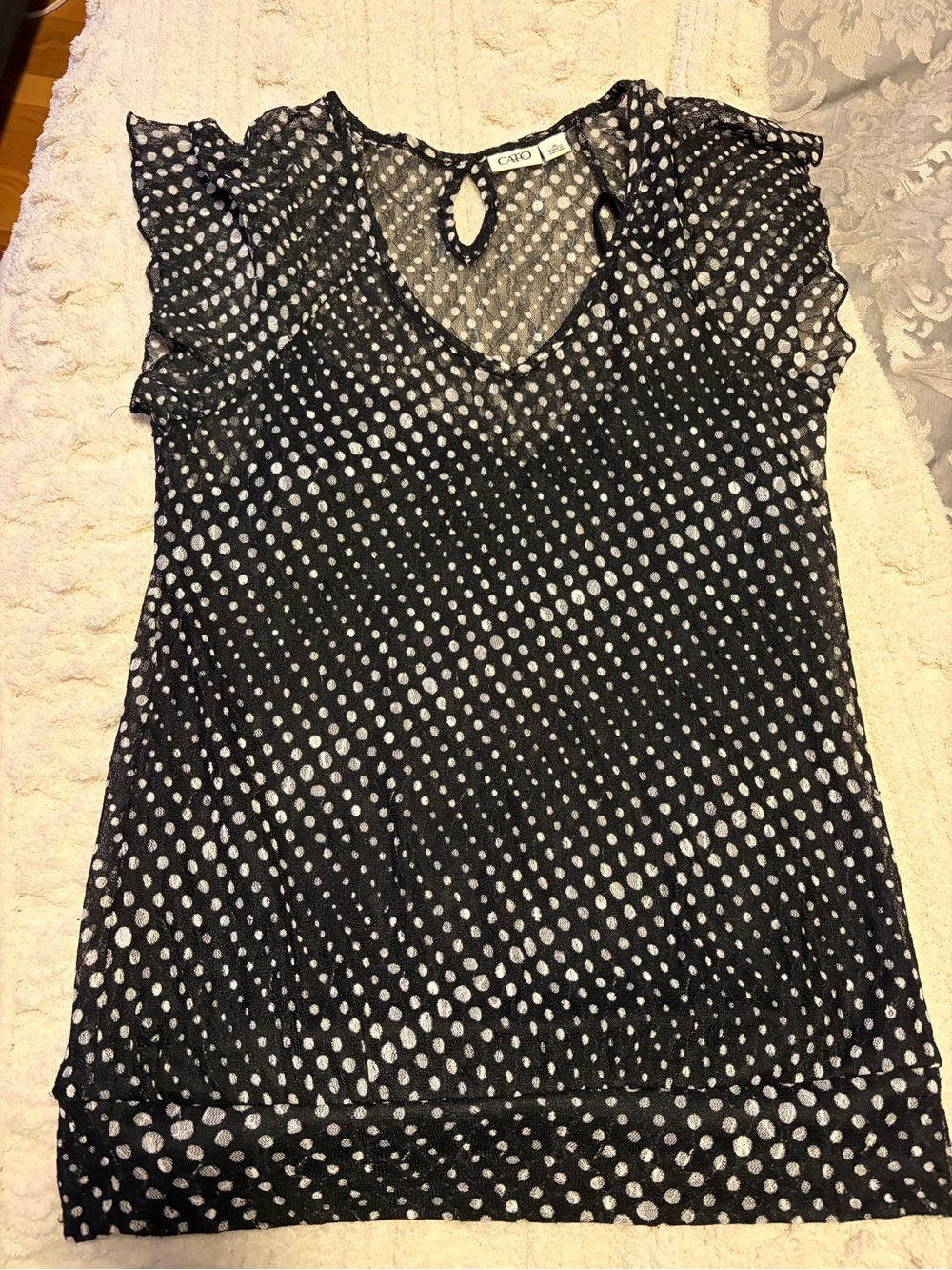 M | Cato Black & White Polka Dot Short Sleeve Women's Top